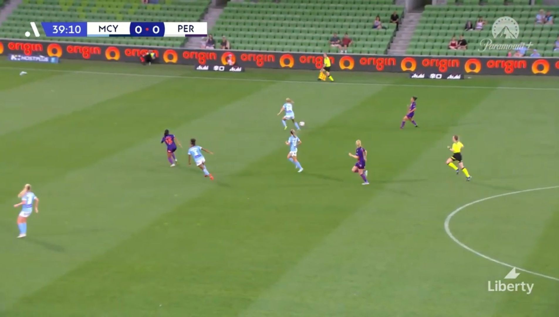 a league women football broadcast 01